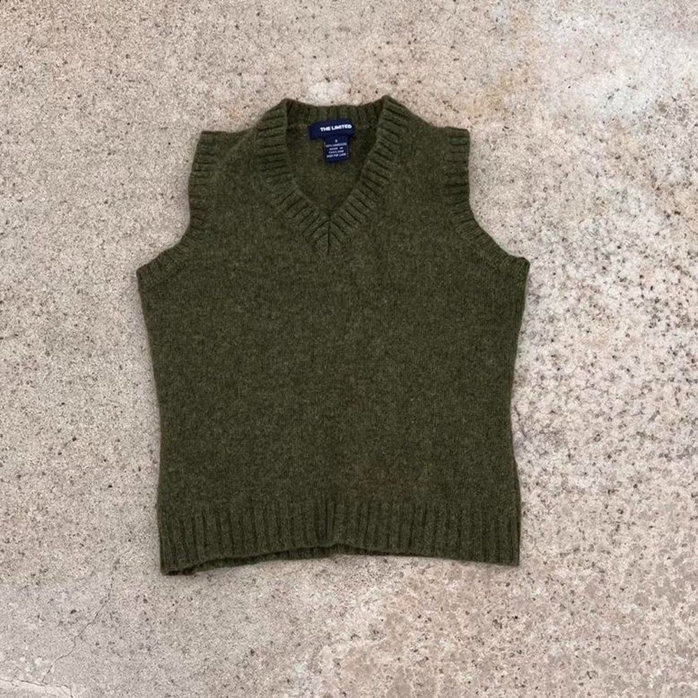 Green lambswool sweater vest